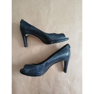 Stuart Weitzman Blue Snakeskin Peep Toe Pumps Size 7N Mob Wife Glam Heels